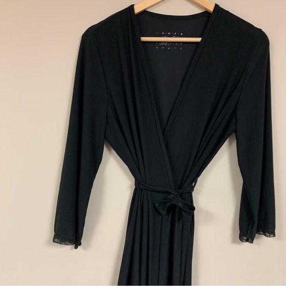 🆕 Black Sexy Wrap Robe Jersey Knit Women’s Medium Tie Waist Lace Trim Sleepwear - Picture 4 of 9